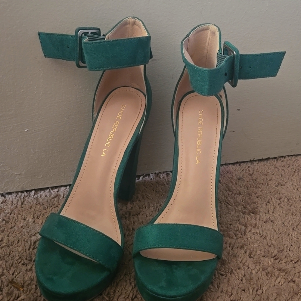 7W Suede Green Platform